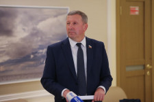 Выставка Валерия Теплова в Совете Федерации Выставка Валерия Теплова в Совете Федерации