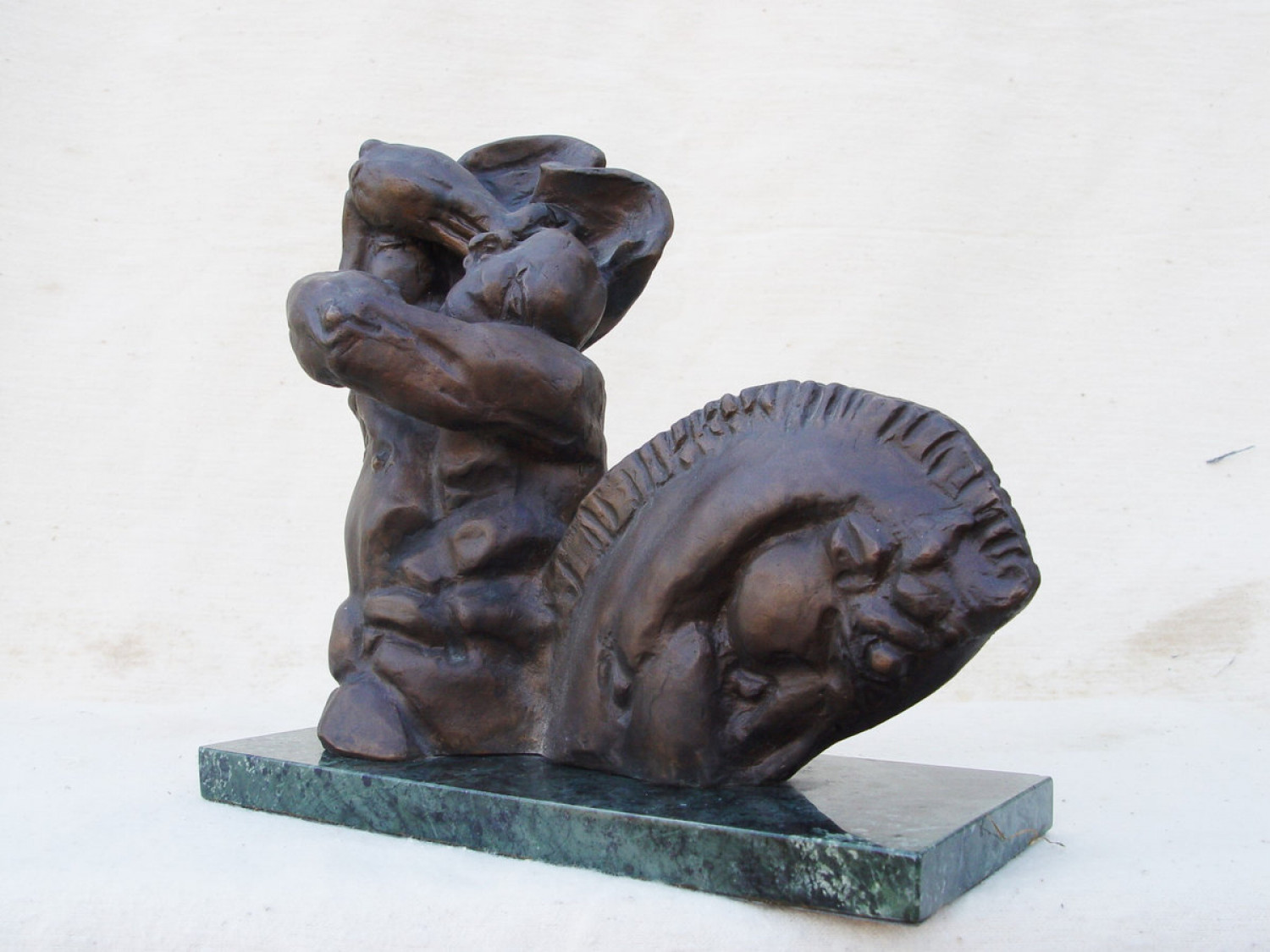 Г.Г.Алексанян. Восставший. 2005. Бронза. 21х12х25 см.